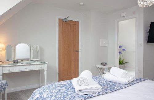 View Cottage - Photo 13