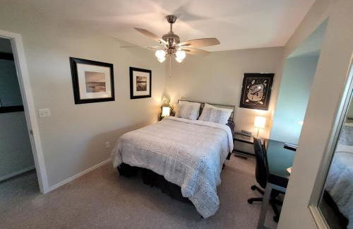 Beautifully Updated Lakefront Escape-Pets welcome! - Foto 25