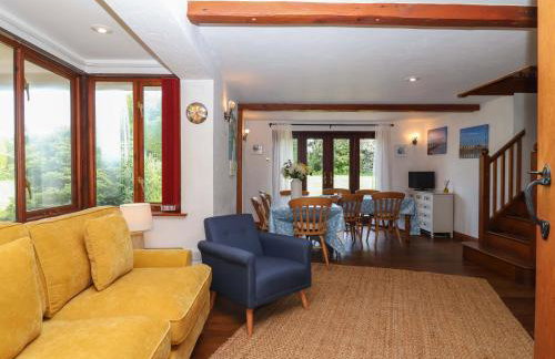 1 Eastdon Cottages - Photo 5