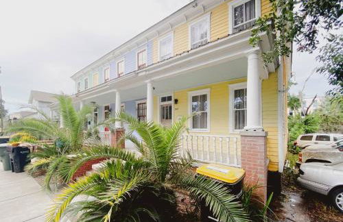 Newly Renovated 3BDR with Backyard Starland District - Foto 24