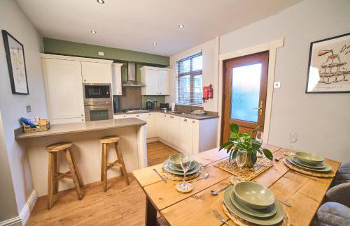 Modern Cosy 2-Bed Terrace with Private Garden - Foto 27