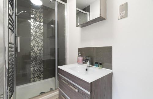 Spacious 5BR, Sleeps 10 Guests in City Centre - Foto 1