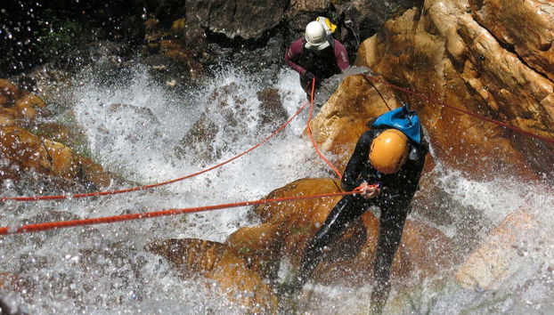 Água Fría Waterfall Rappelling - Photo 3, Enjoying the activity!