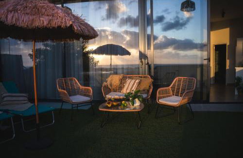 Amber Skies Seafront Retreat - Photo 49