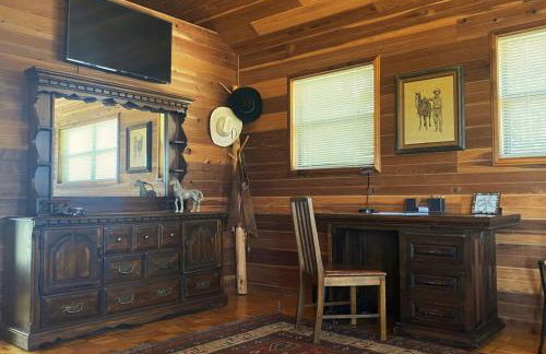 Private cabin on 100 scenic acres with balcony views - Foto 27