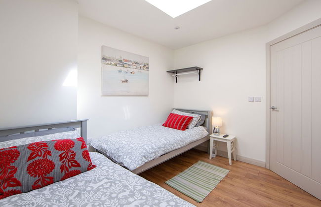 The Anchor Apartments - Photo 8