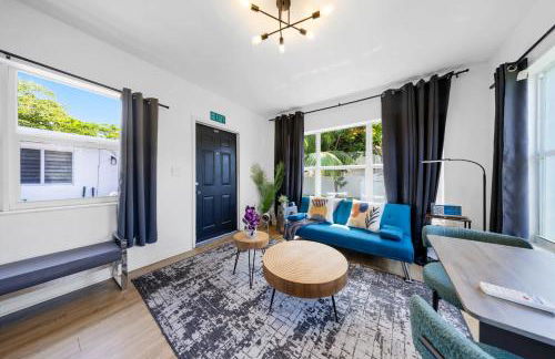 Serene Cottage Retreat Ideal for Couples & Solo Travelers - Photo 22