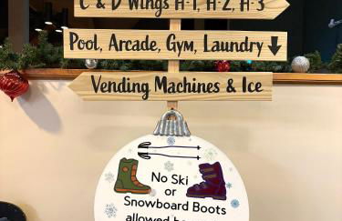 COZY LOON MOUNTAIN ESCAPE - Free shuttle, Pool, Hot tub, River&Mnt Views - Foto 14