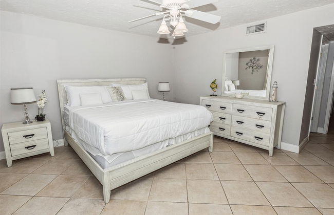 Shoreline Towers 1063 2 Bedroom Condo by RedAwning - Foto 9