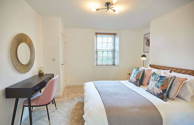 Host Stay Dunsley Chapel - Photo 30