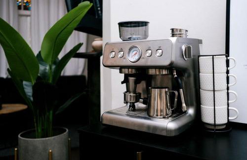 Top 1 Rated 4BR Lincoln Park House - King Bed - Photo 65