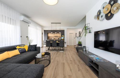 Villa Supernus II with Heated Pool - Photo 13