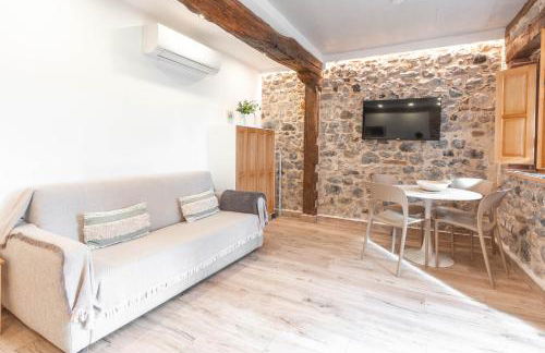 El Patio de Vespasiano-Calera- vistas a la iglesia junto al puerto - Photo 55