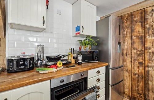 Countryside Barn with Hot Tub in New Forest - Foto 7