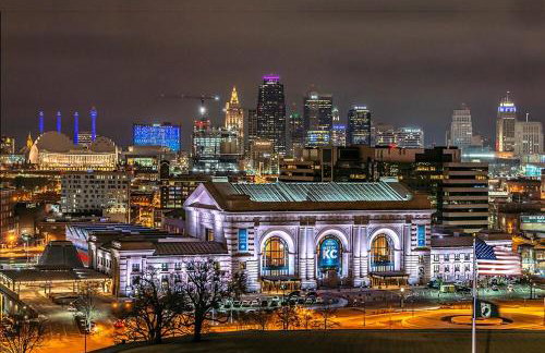 Sunflower Suite Modern Loft with Skyline Views - Foto 14