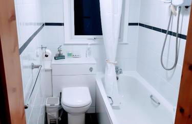 Cosy 3 bedroom home in centre of Brodick - Photo 11