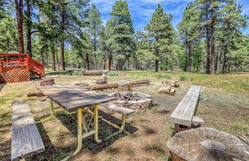 Gorgeous Historic 3 BR Log Cabin w Forest Views 20 Minutes from Flagstaff Now with Wi-Fi - Foto 3