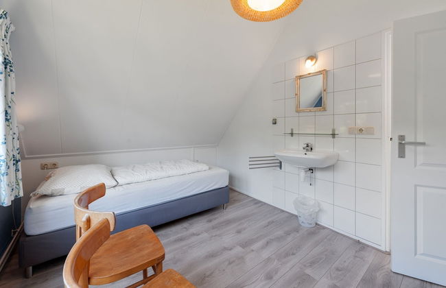 Beautiful Dune Villa With Thatched Roof on Ameland, 800 Meters From the Beach - Foto 26