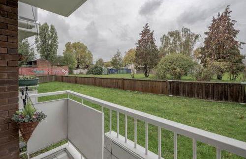 Lovely 2-Bedroom Condo With Balcony and Park View - Foto 18