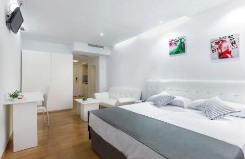 Boutique Urban Madrid Genova - Photo 29