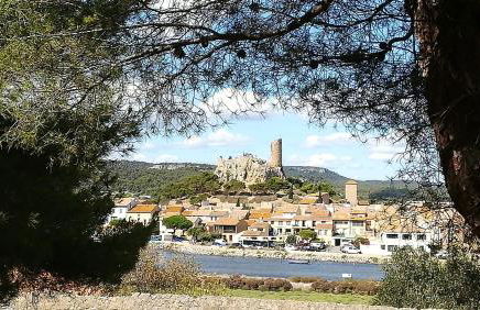 Chez Elia, pour les amoureux des vieilles pierres - Foto 47