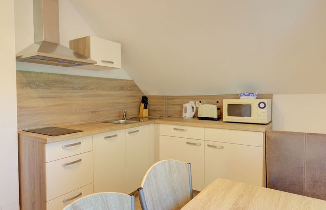 Charming Apartment in Bled Near Lake - Photo 6