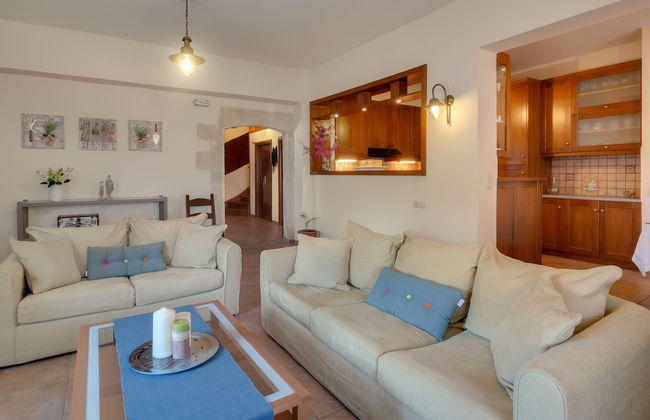 Traditional Ioannis Cottage...luxurious & Rustic With Ecological Heated Pool !!! - Foto 6