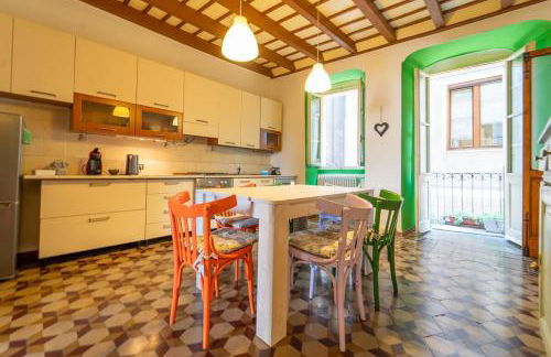 Vintage Home in the hamlet with lake view - Photo 9