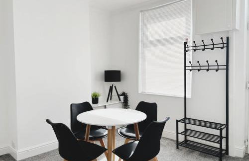 Wordsworth House by Sapphire Properties -Near to BAE Systems - Photo 5