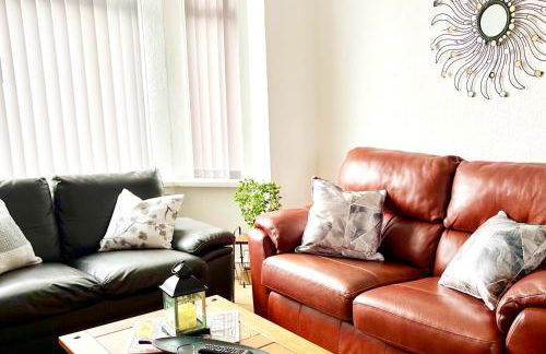 Cosy 3BDR In Levenshulme-Close To Manchester City Centre And Stockport Town- Free Parking- WiFi - Foto 4