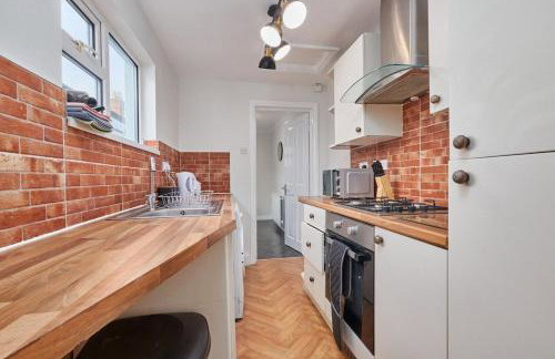 Relaxing 3-Bedroom Home Near the Beach - Foto 24