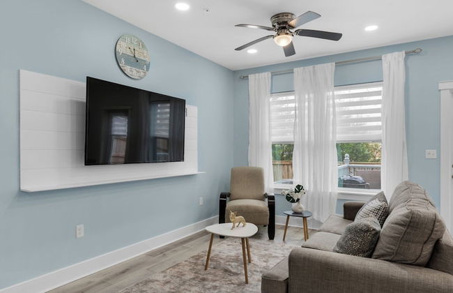 3BR Home /beach Access/spacious Deck/zoo Across - Foto 18