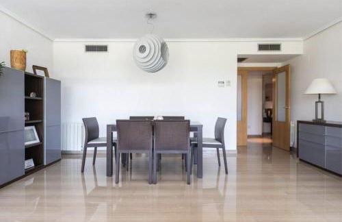 Art and Sciences view luxury apartment - Foto 9