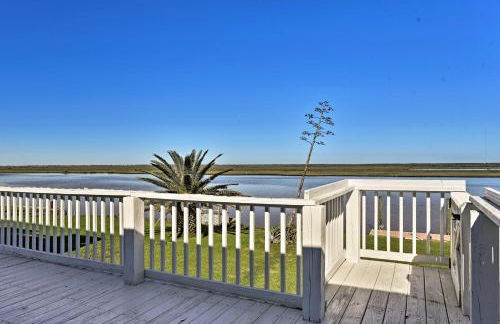 Oceanfront Sargent Beach Home with Dock! - Foto 24