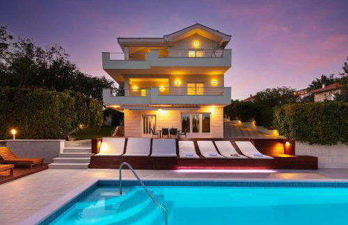 Luxury Villa Lovric with private heated pool, Jacuzzi, Sauna and private tavern - Foto 21