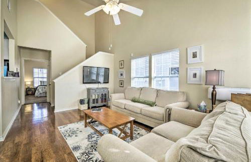 Walk to Lake Family Gem with Pool Access in Afton - Foto 25