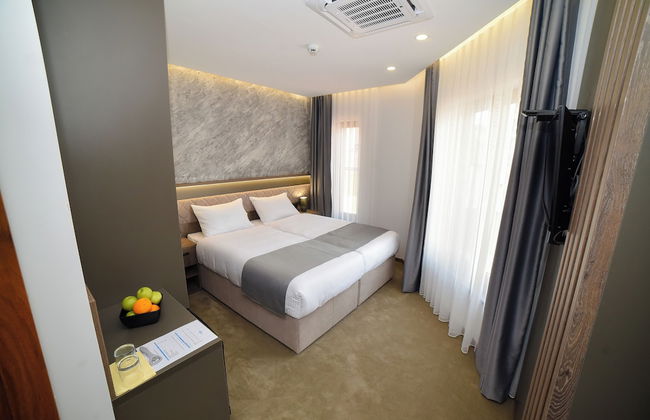 Lakeside Residence - Photo 25