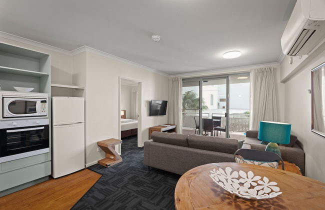 Broadwater Resort Como - Photo 13