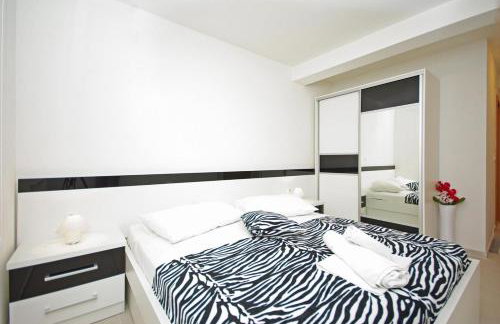 Vila Nova with private heating pool and jacuzzi - Foto 21