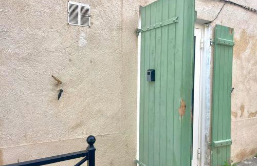 Secret LoveRoom - SpaBalnéo, Lit King Size, CLIM, Chic, calme et discret, 2 personnes - Foto 47