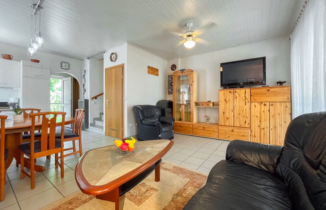 4 bedroom House in Fonyód with garden and terrace - Photo 4