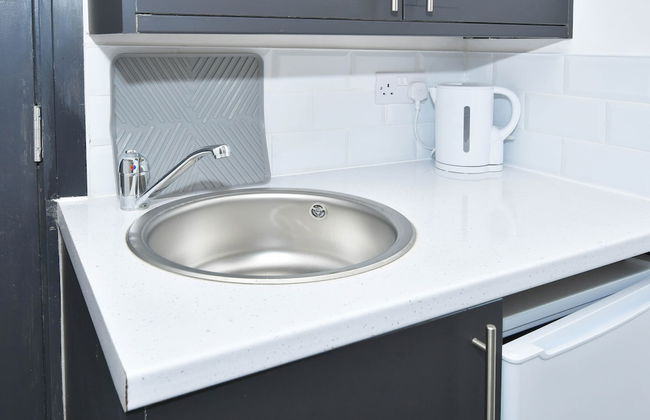 Townhouse @ 202 Walthall Street Crewe - Photo 41