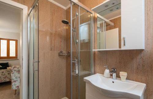 Luxury Stone Villa Nevija with heated pool - Photo 37