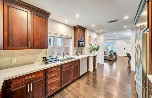 Charming 3BR with Ping-Pong and Spa! - Foto 44