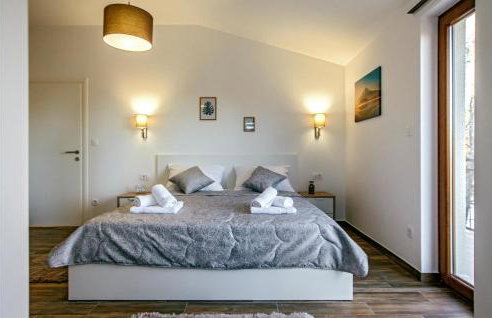 Nice Home In Donji Prolozac With Wifi - Foto 20