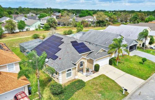 Spacious Disney Themed 5Bed Villa! Private Heated Enclosed Pool/Spa/BBQ! - Photo 6