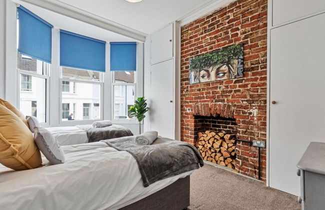 Hove Actually House - 4 Bedrooms - Garden - Photo 15