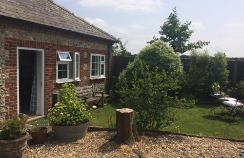 The Hen House - Photo 4