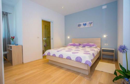 Three-Bedroom Apartment Mir with Private Infinity Pool - Foto 15