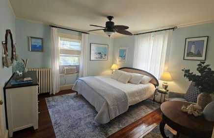 Big New England Family Home; walk to beach, shops - Foto 63